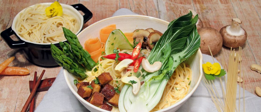 Spaghettini-Suppe thailändische Art